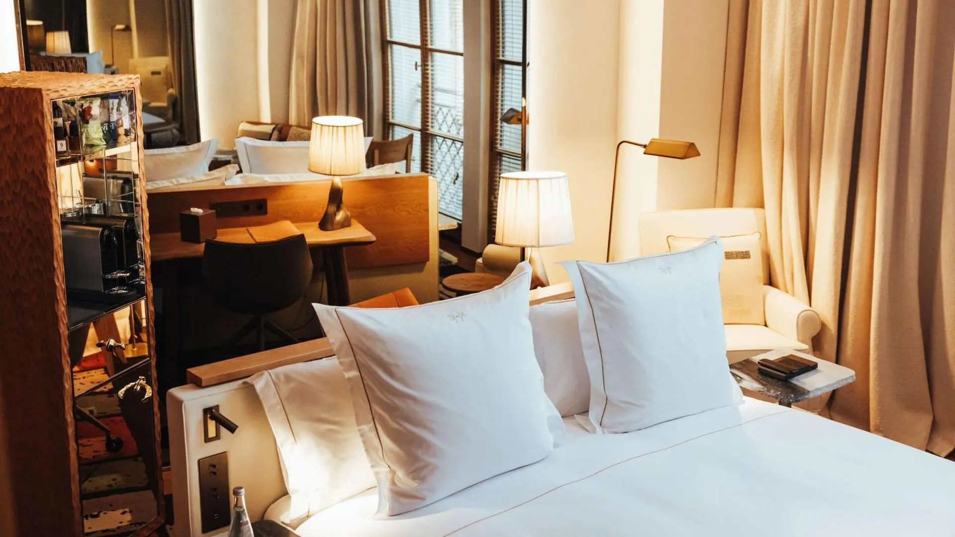 Sax Paris, Lxr Hotels & Resorts