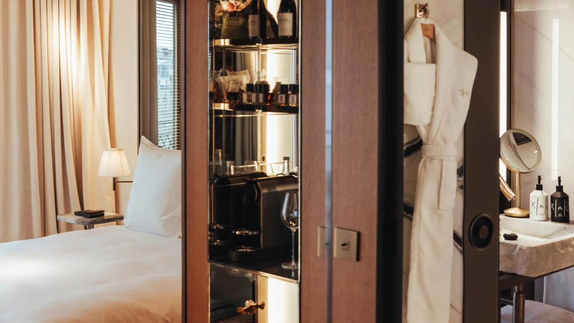 Sax Paris, Lxr Hotels & Resorts