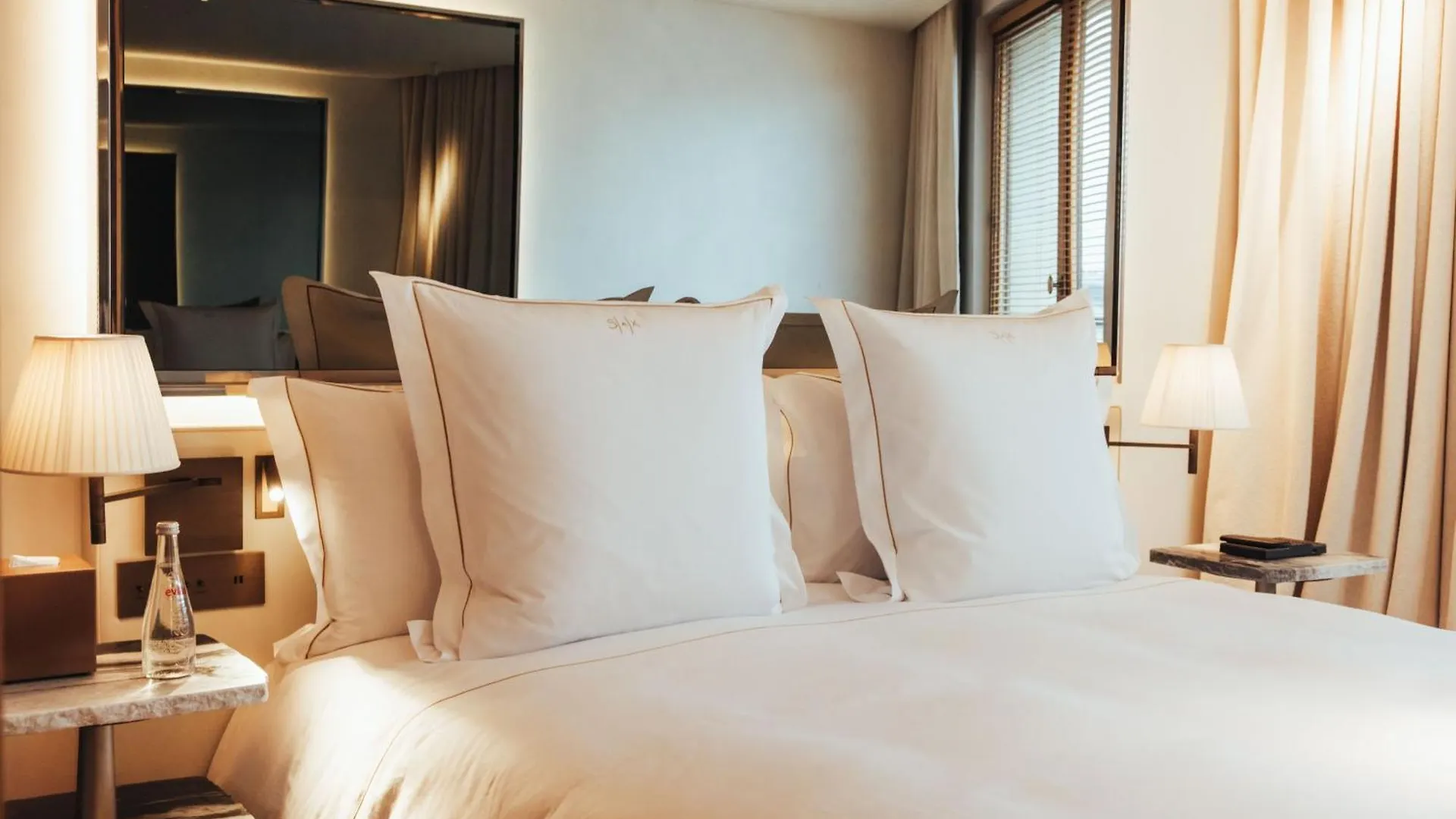 Sax Paris, Lxr Hotels & Resorts