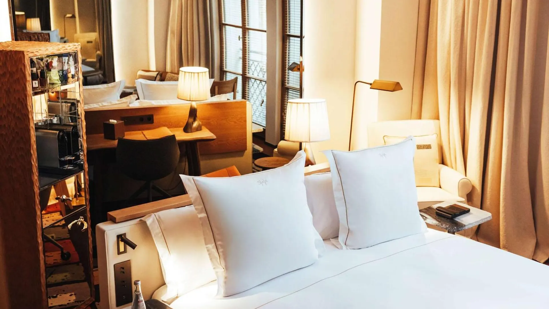 Sax Paris, Lxr Hotels & Resorts