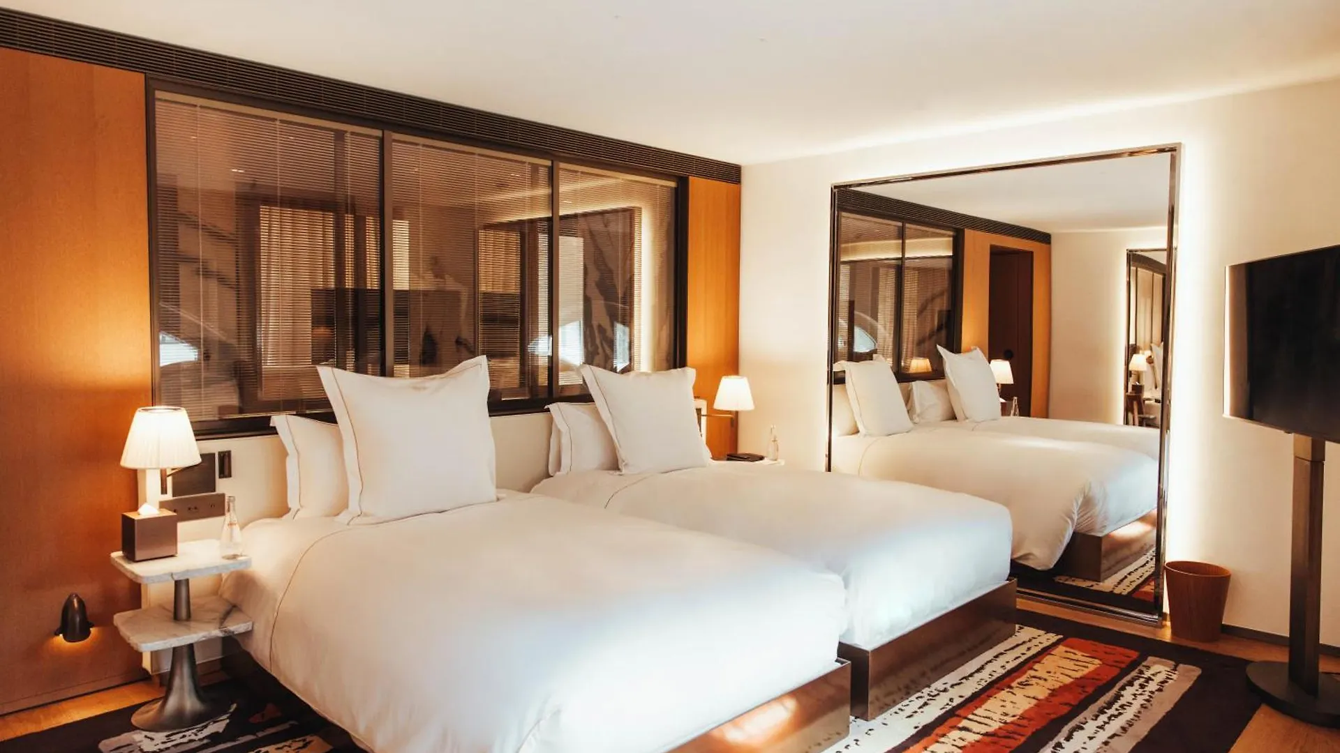 Sax Paris, Lxr Hotels & Resorts