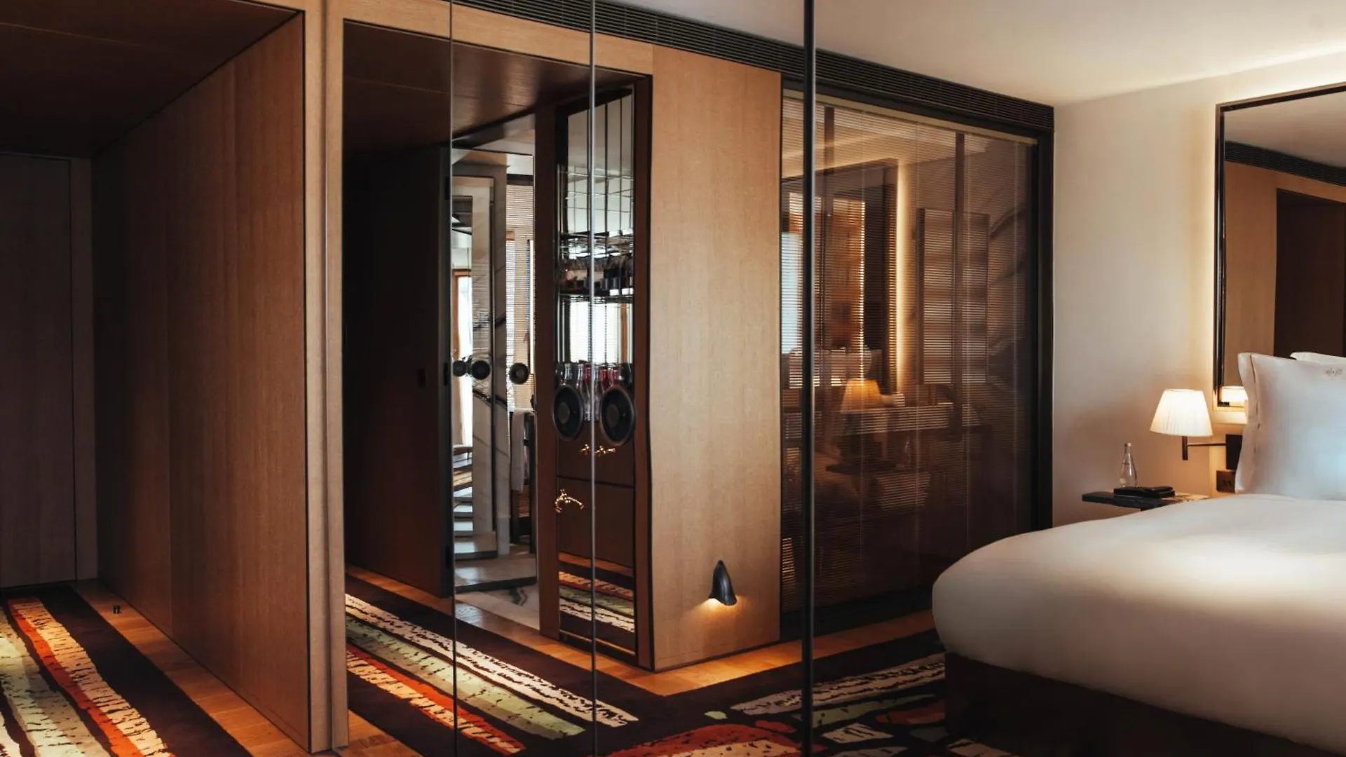 Sax Paris, Lxr Hotels & Resorts France