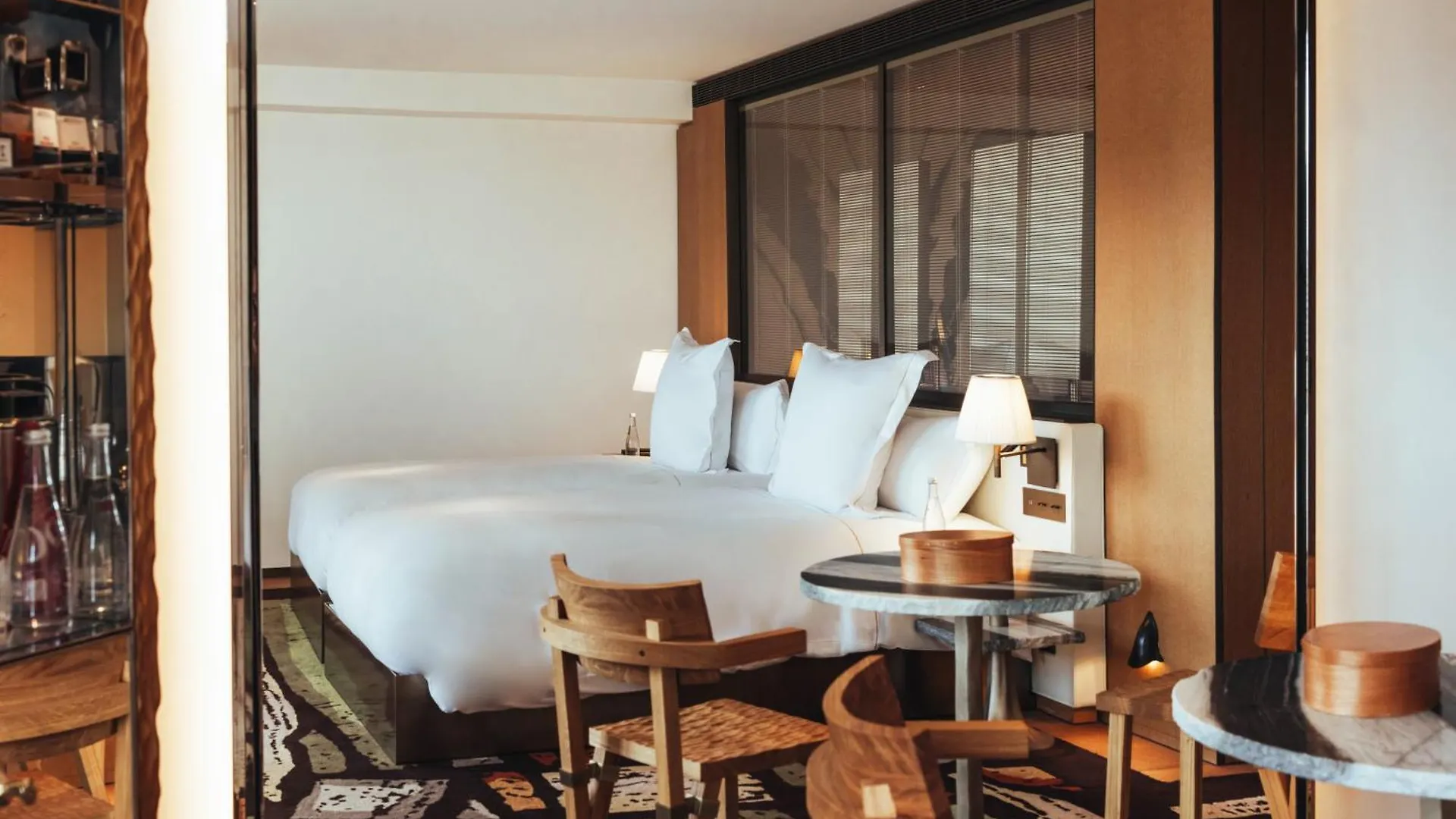 Sax Paris, Lxr Hotels & Resorts