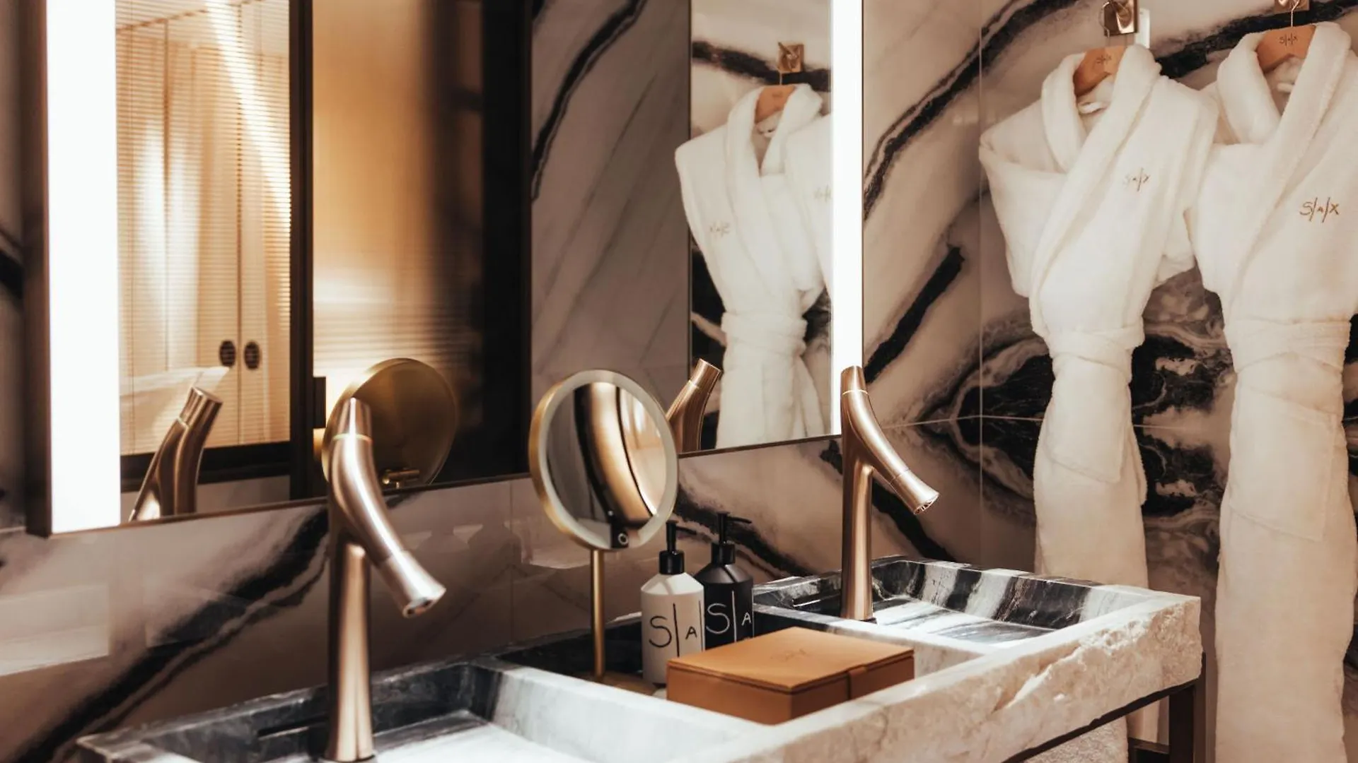 Sax Paris, Lxr Hotels & Resorts Paris