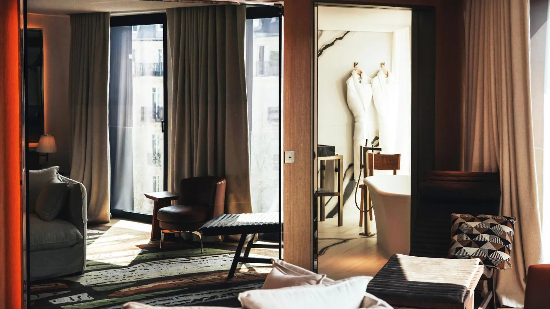 Sax Paris, Lxr Hotels & Resorts