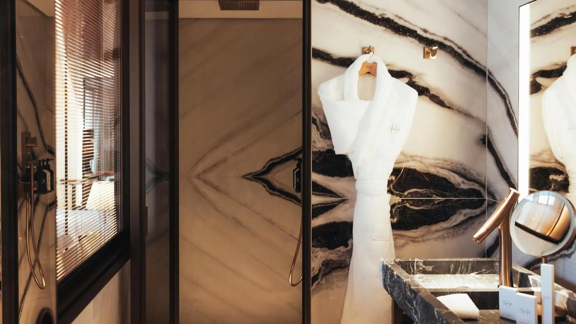 Sax Paris, Lxr Hotels & Resorts