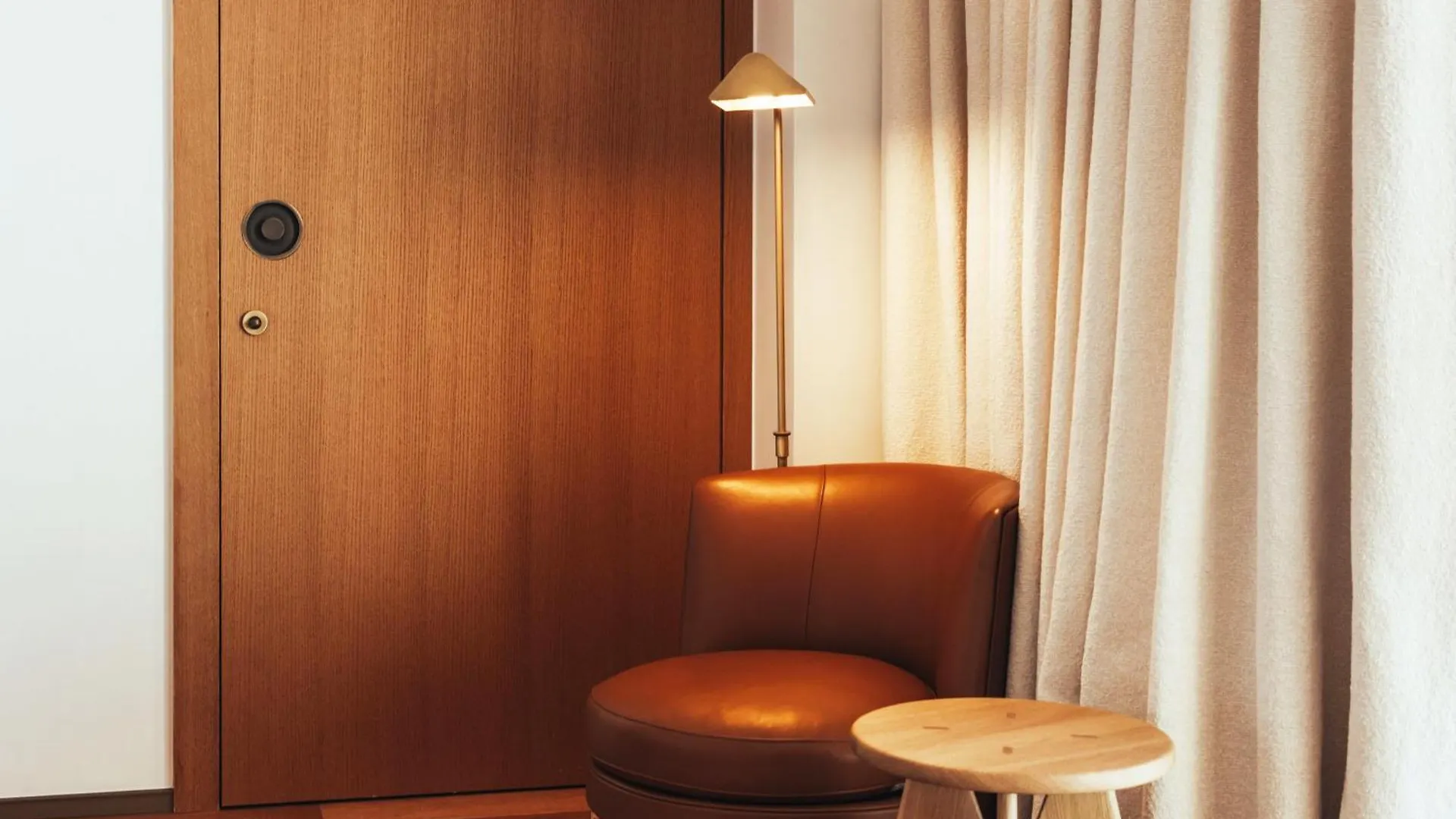 Sax Paris, Lxr Hotels & Resorts