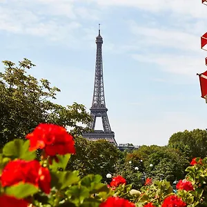 Plaza Athenee - Dorchester Collection Otel