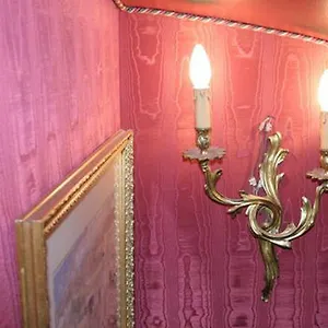 De Beaune Hotel