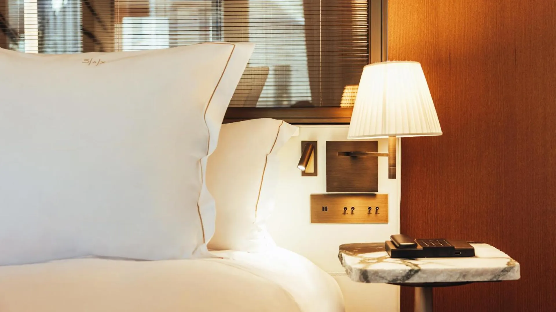Sax Paris, Lxr Hotels & Resorts