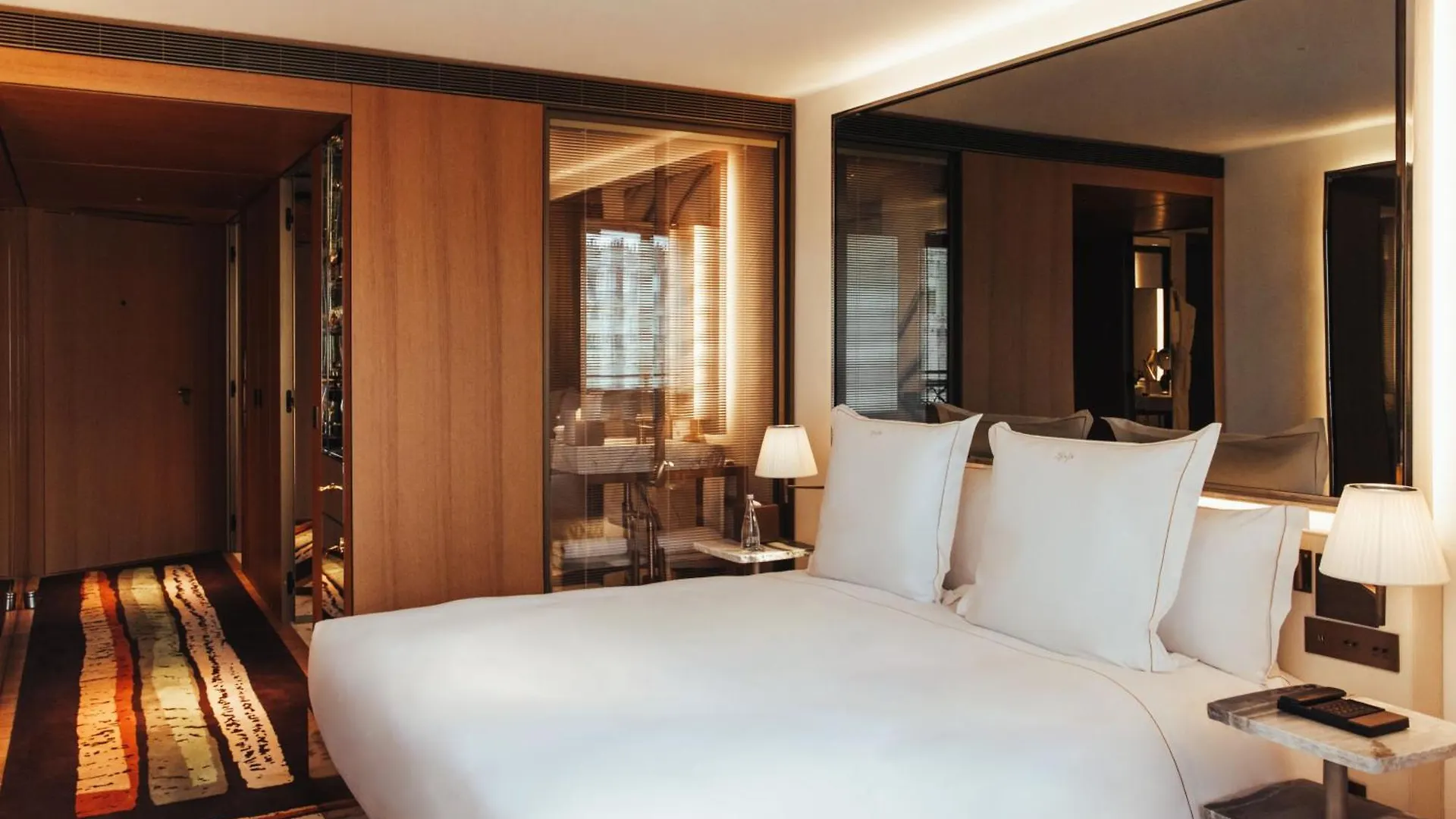 Sax Paris, Lxr Hotels & Resorts