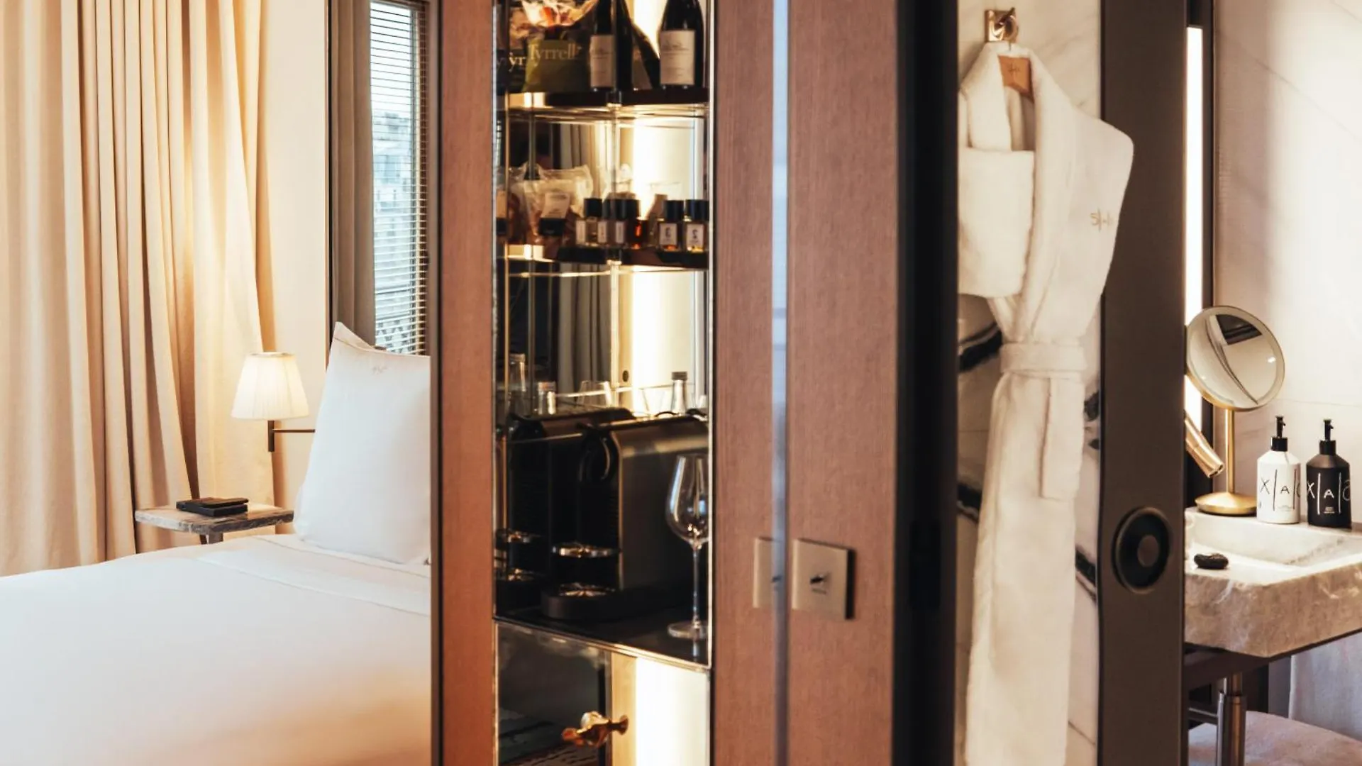 Sax Paris, Lxr Hotels & Resorts
