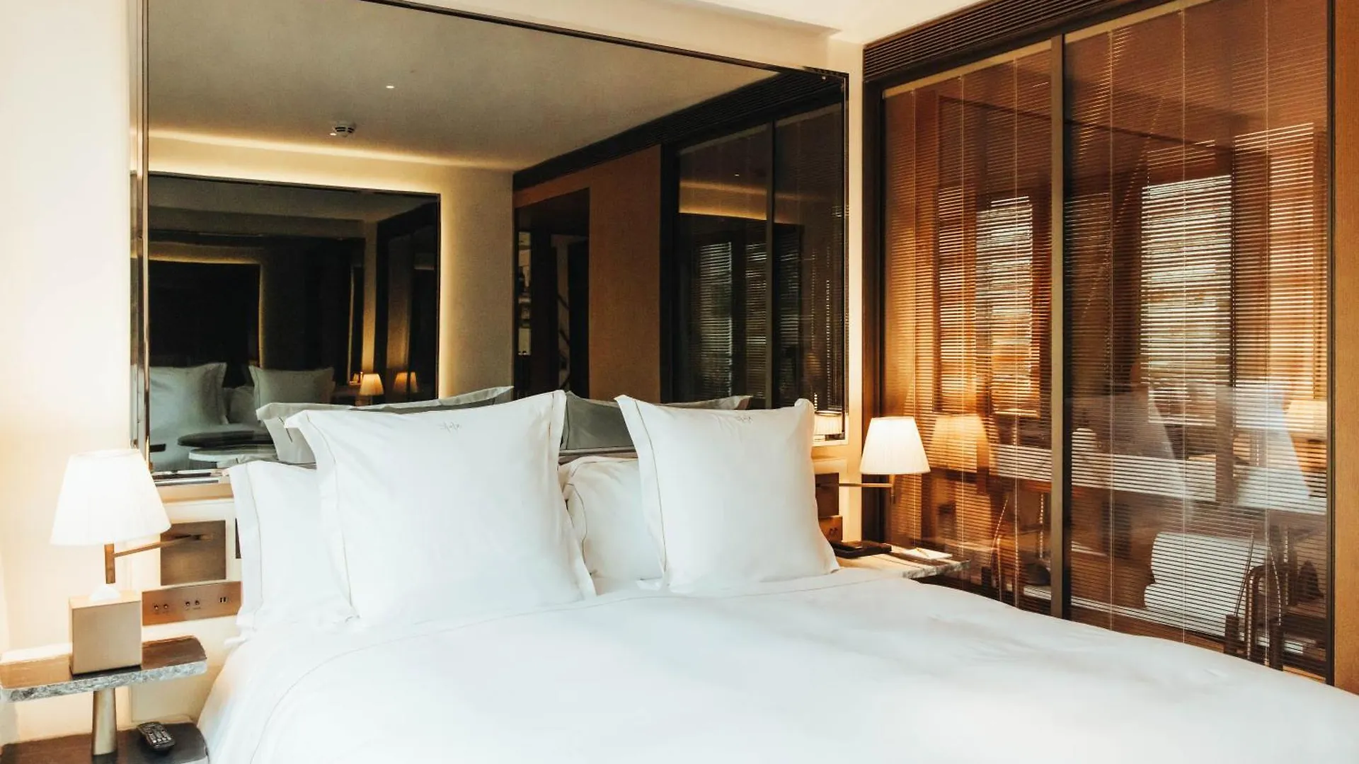 Hotel Sax Paris, Lxr Hotels & Resorts