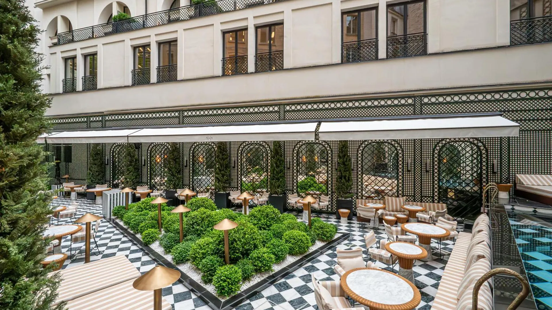 Hotel Sax Paris, Lxr Hotels & Resorts