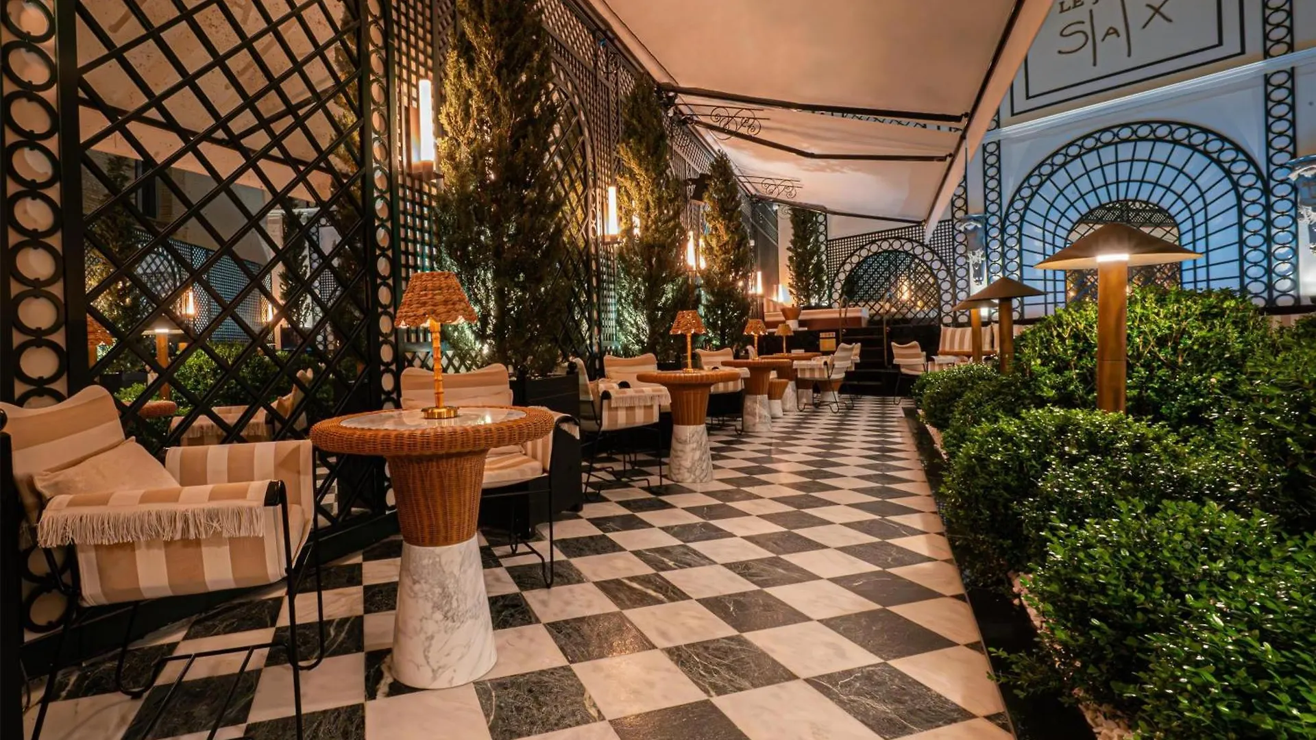 Hotel Sax Paris, Lxr Hotels & Resorts