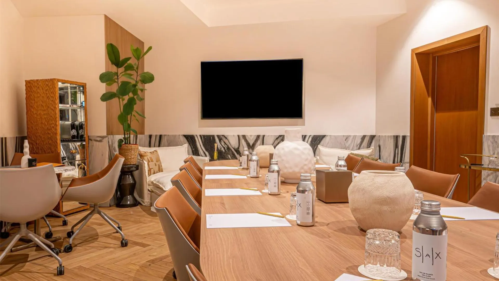 Hotel Sax Paris, Lxr Hotels & Resorts